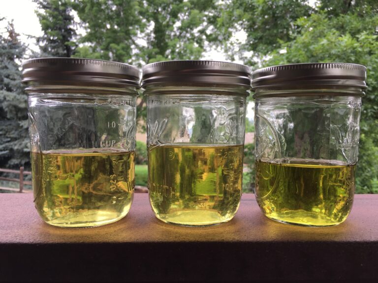 Read more about the article What is the difference between cat 3 distillate and live resin?